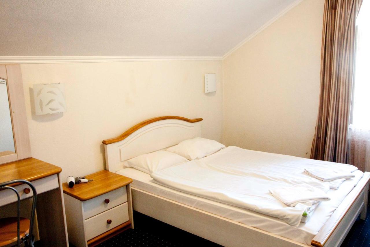 Sun Shine Apartments Jurmala Bagian luar foto