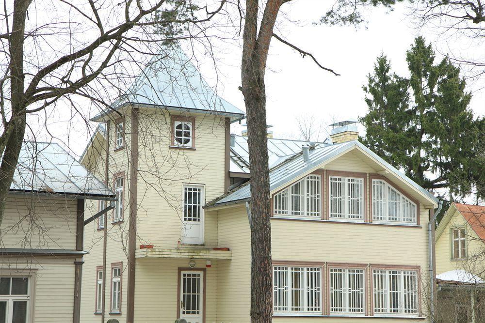 Sun Shine Apartments Jurmala Bagian luar foto