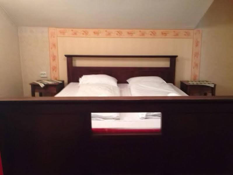 Sun Shine Apartments Jurmala Bagian luar foto